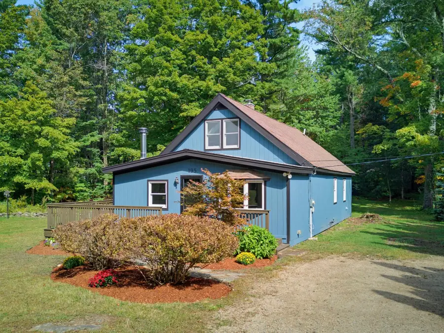 195 Pleasant Street, Epping, NH 03042 - #2