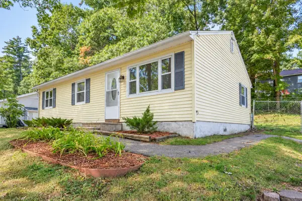 43 New Searles Road, Nashua, NH 03062