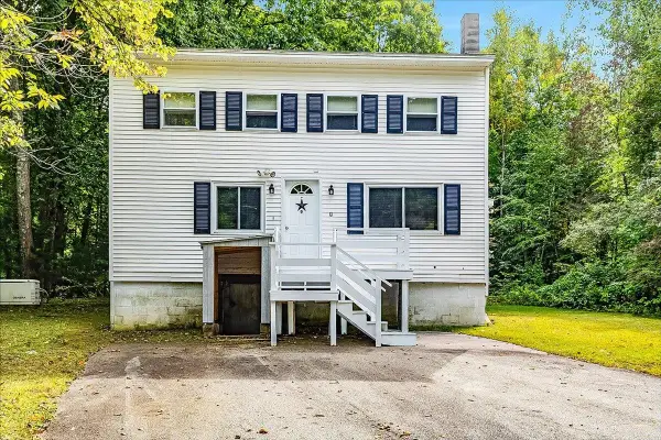 9 Beaver Lake Road, Derry, NH 03038