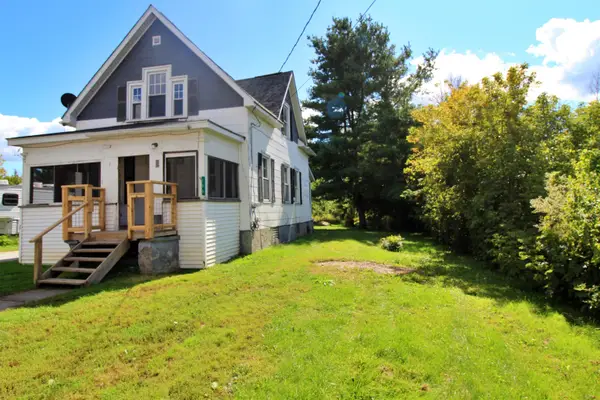 100 Vantine Avenue, Alburgh, VT 05440