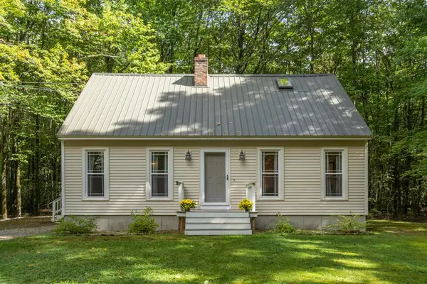 94 Mountain School Road, Weare, NH 03281