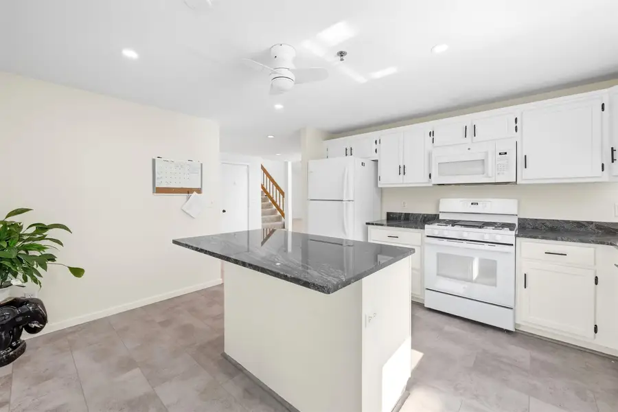 18 Ironwood Lane, Atkinson, NH 03811 - #3