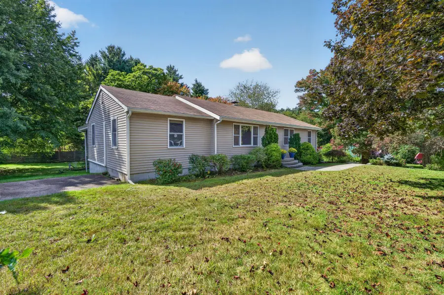12 Sunset Avenue, Derry, NH 03038 - #3