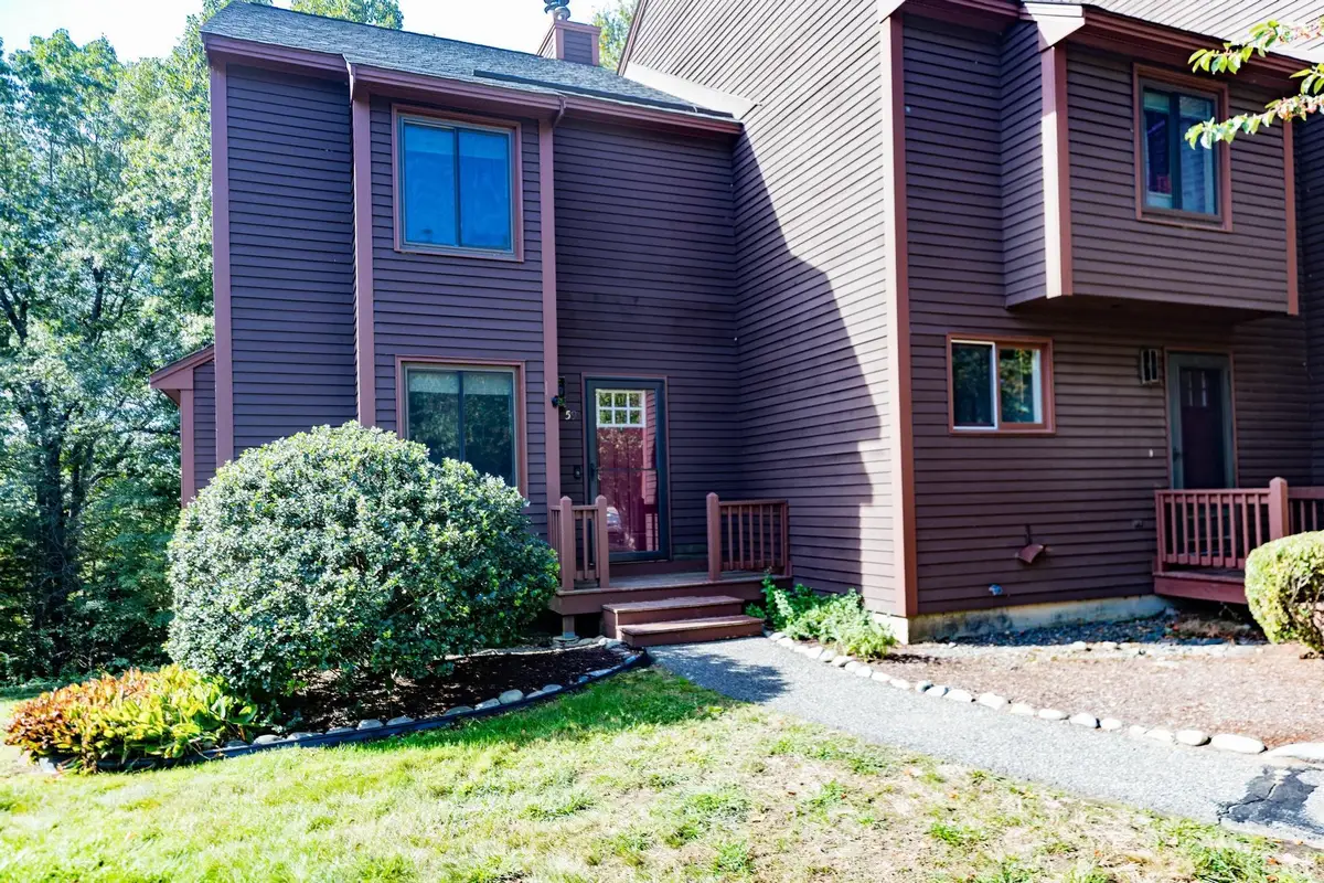 59 Thornhill Road, Stratham, NH 03885 - #1