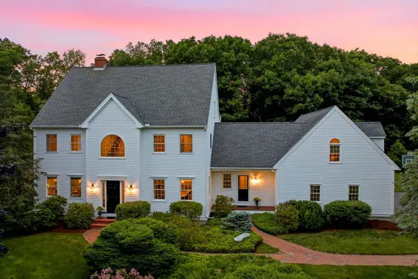 4 Berry Hill Road, Stratham, NH 03885