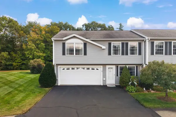 53 Patriots Way, Raymond, NH 03077