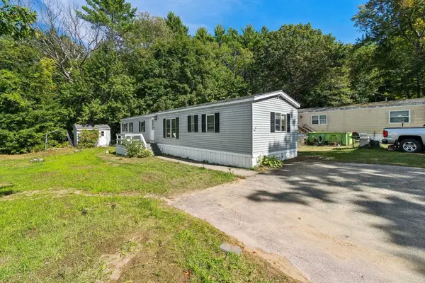 134 Estate Drive, Barrington, NH 03825