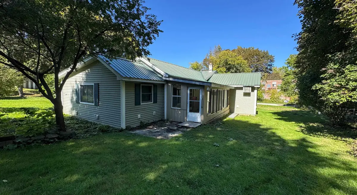 2 North Street, North Bennington, VT 05257 - #1