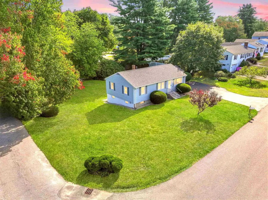 32 Henderson Circle, Salem, NH 03079 - #3