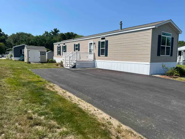 84 Caddy Drive, Salem, NH 03079