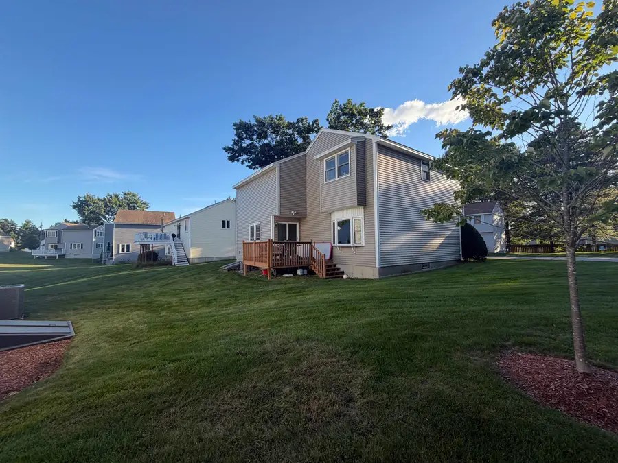 9 Fenwick Street, Nashua, NH 03063 - #3