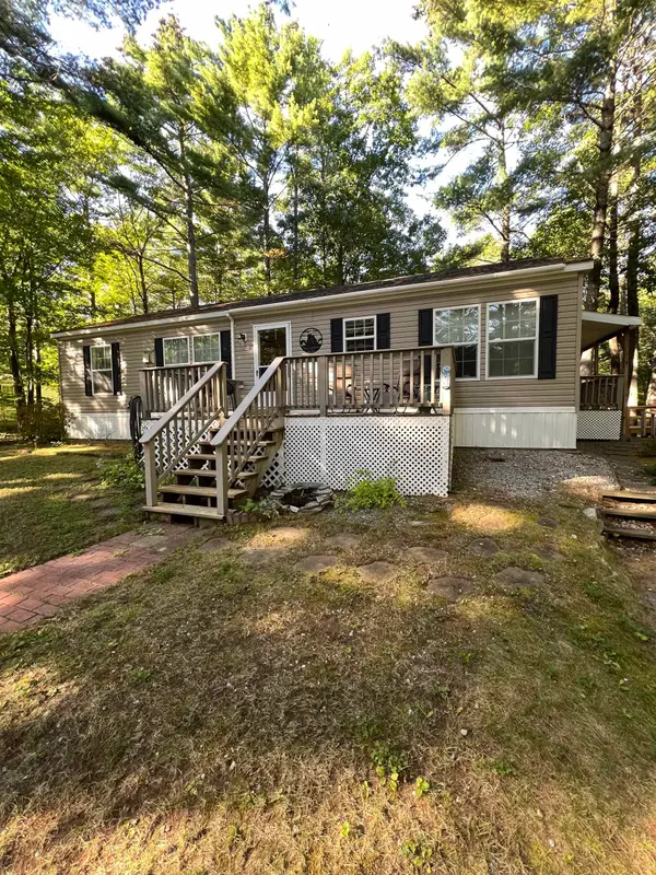40 Wildwood Way, Conway, NH 03813
