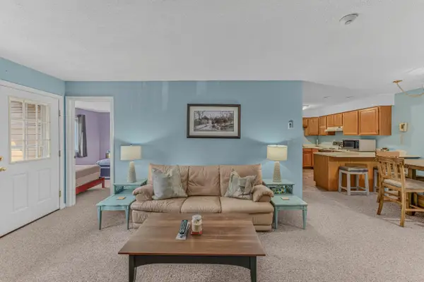 227 Main Street #223, Lincoln, NH 03251