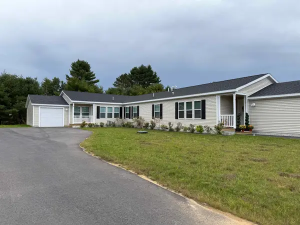 18-B Wildflower Lane #208-97-8-2, Plymouth, NH 03264