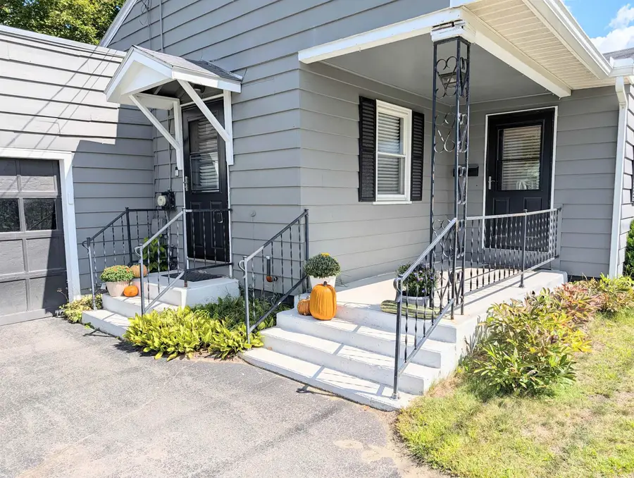 411 Concord Avenue, Saint Johnsbury, VT 05819 - #3