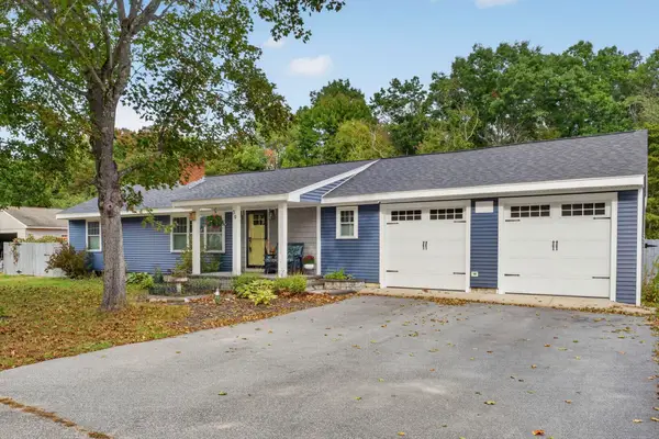 39 N Reading Street, Hooksett, NH 03106