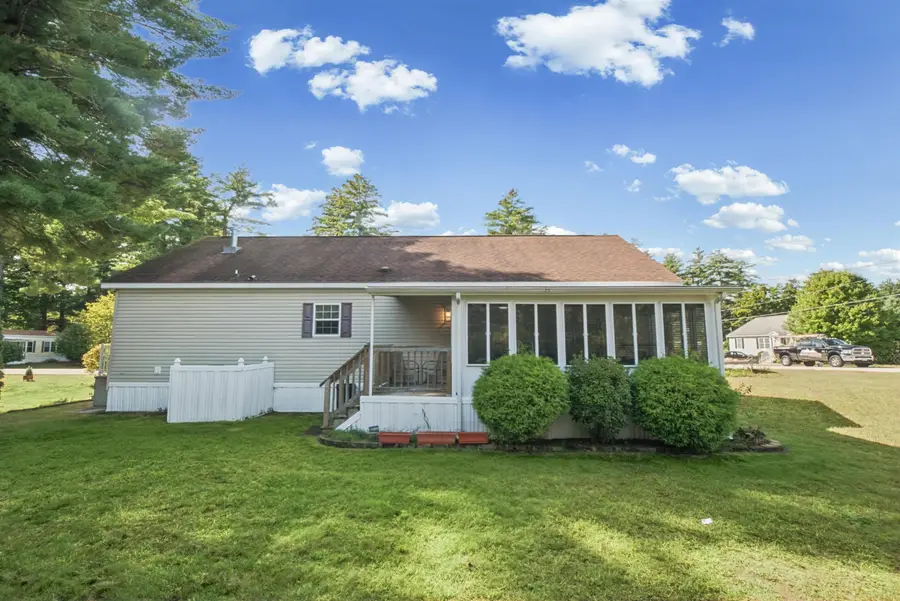 2 Hawthorne Lane, Nashua, NH 03062 - #3
