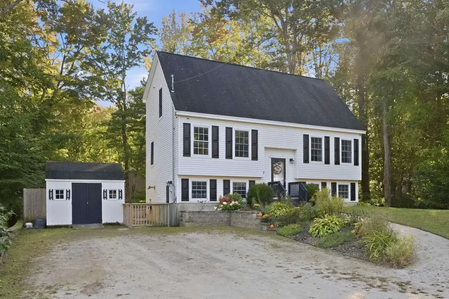 7 Sherwood Forest Drive, Canterbury, NH 03224 - #2