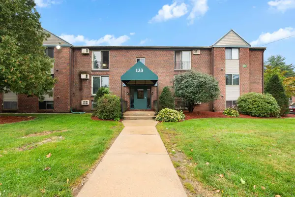 133 English Village Road #302, Manchester, NH 03102