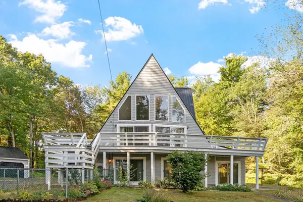 10 Pine Road, North Hampton, NH 03862