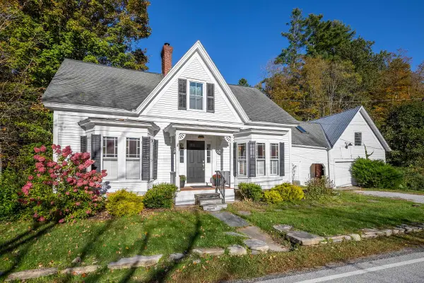 215 Main Street, Londonderry, VT 05155