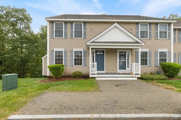 68 Overlook Circle, Hudson, NH 03051