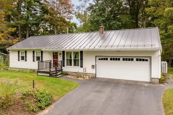 55 Birchwood Drive, Hartford, VT 05001