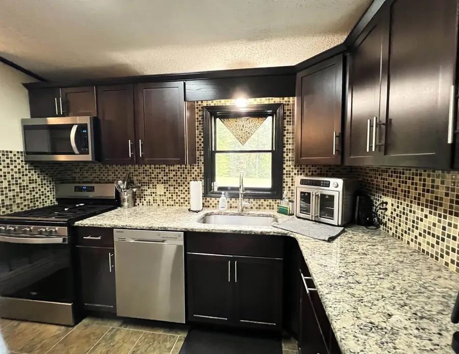 156 N River Road, Epping, NH 03042 - #3