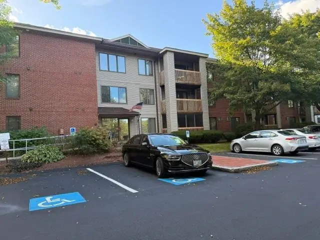 300 Candlewood Park #34, Nashua, NH 03062 - #1