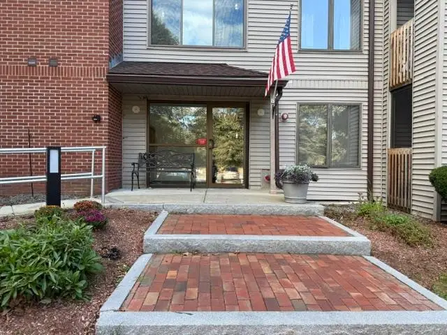 300 Candlewood Park #34, Nashua, NH 03062 - #2