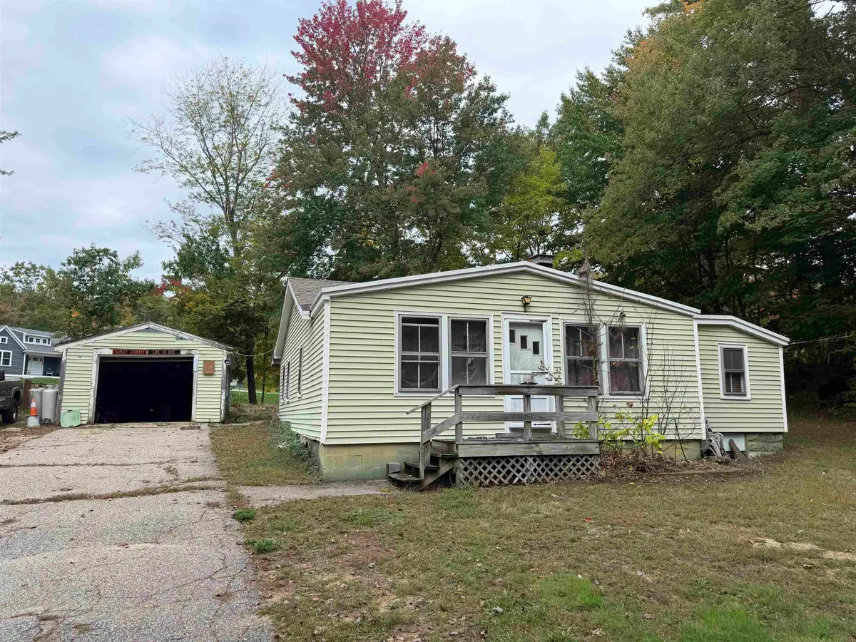 573 Washington Street, Barrington, NH 03825 - #1