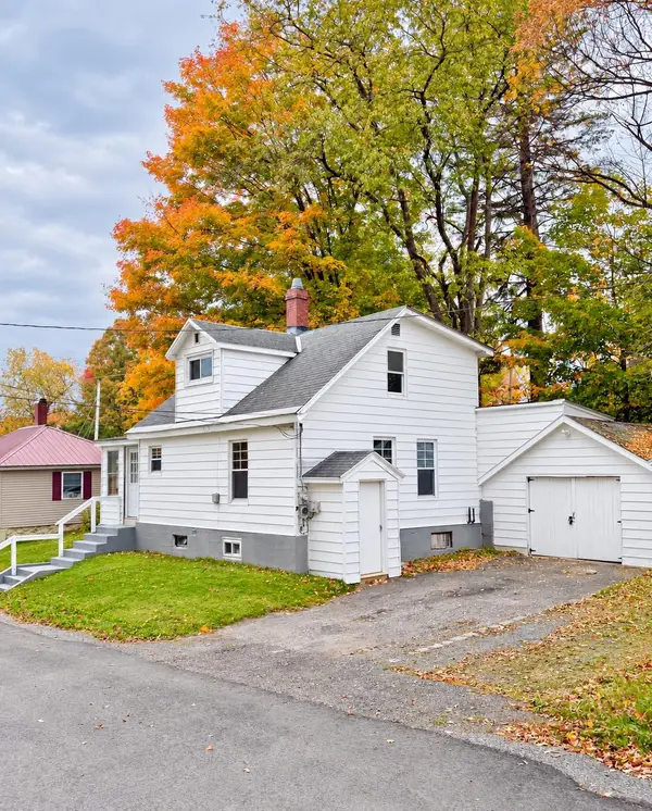 7 Pinette Street, Northumberland, NH 03582