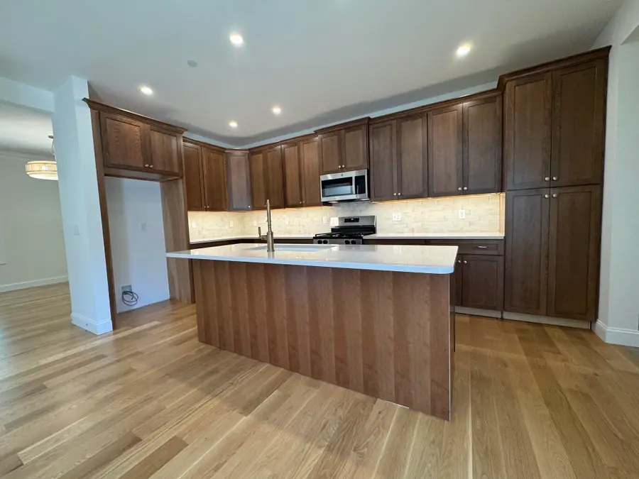 120 South Road, Londonderry, NH 03053 - #3