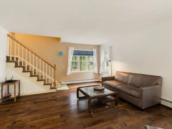 72 Grey Meadow Drive, Burlington, VT 05408
