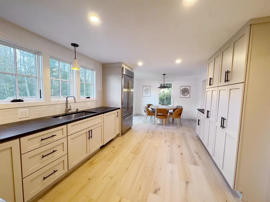326 West Road, Manchester, VT 05254 - #2