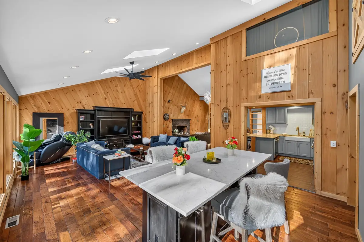 90 Big Bend Loop, Wilmington, VT 05363 - #1