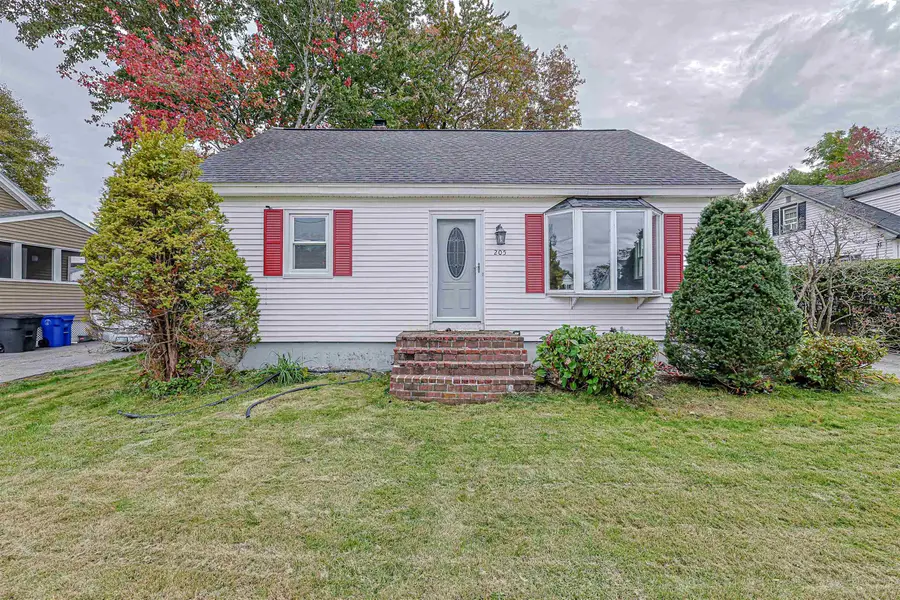 205 Bourne Street, Manchester, NH 03103 - #2