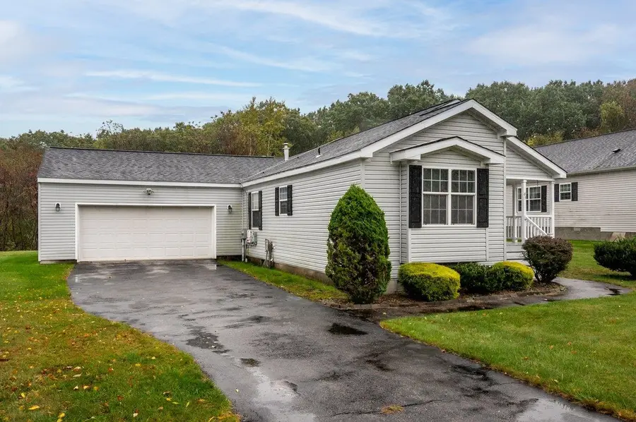65 Tarah Way, Fremont, NH 03044 - #3