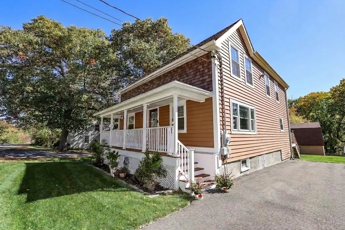 11 Ash Street, Londonderry, NH 03053 - #1