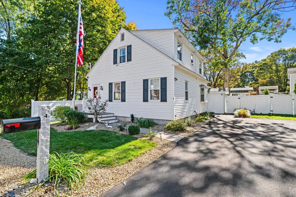 4 Hayward Place, Hudson, NH 03051 - #1