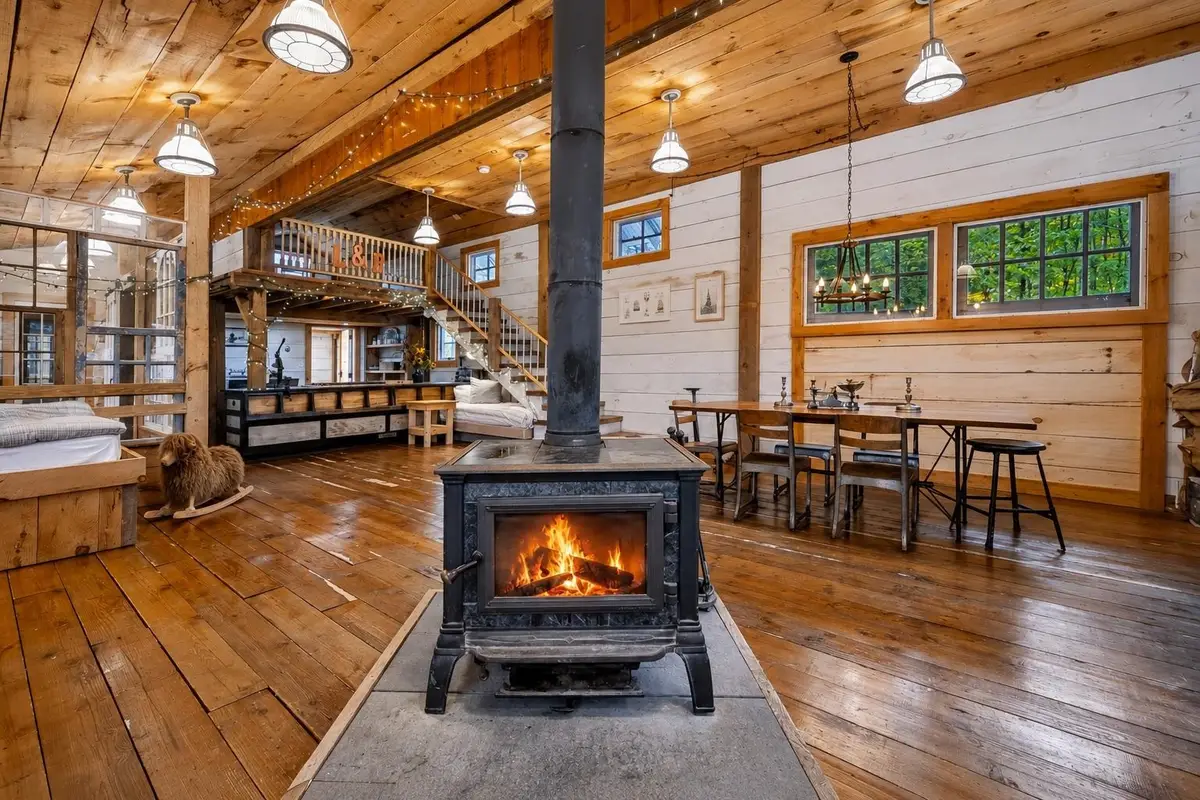 1722 Under the Mountain Road, Londonderry, VT 05155 - #1