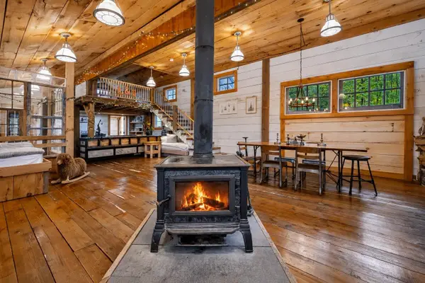 1722 Under the Mountain Road, Londonderry, VT 05155