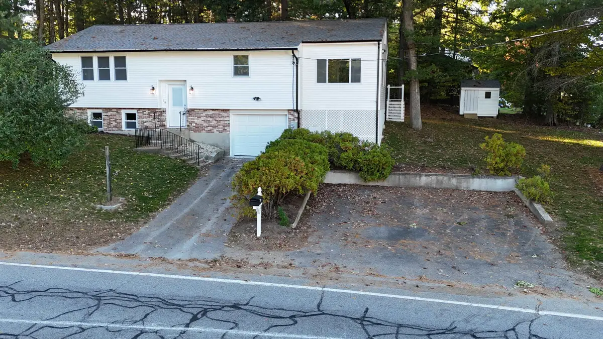 19 New Searles Road, Nashua, NH 03062 - #1