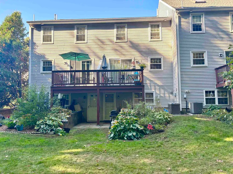 35 Hawkstead Hollow, Nashua, NH 03063 - #3