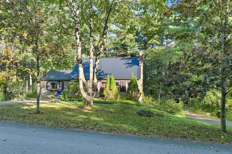 37 Beechwood Road, Hudson, NH 03051 - #2
