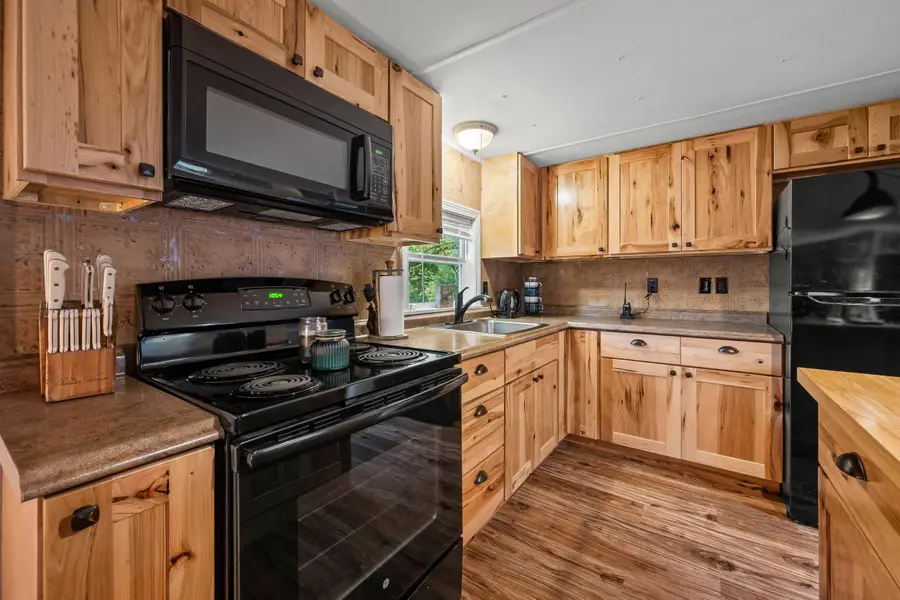 27 Second Street, Gorham, NH 03581 - #3