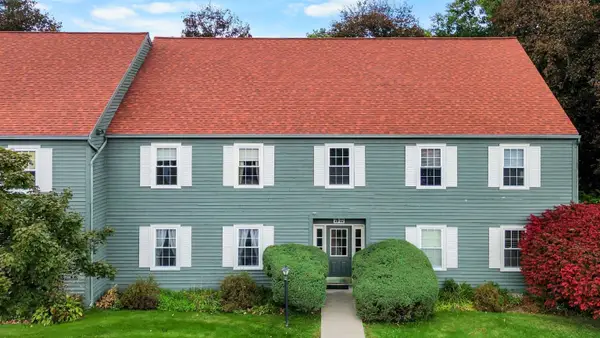 29 Twin Oaks Terrace, South Burlington, VT 05403