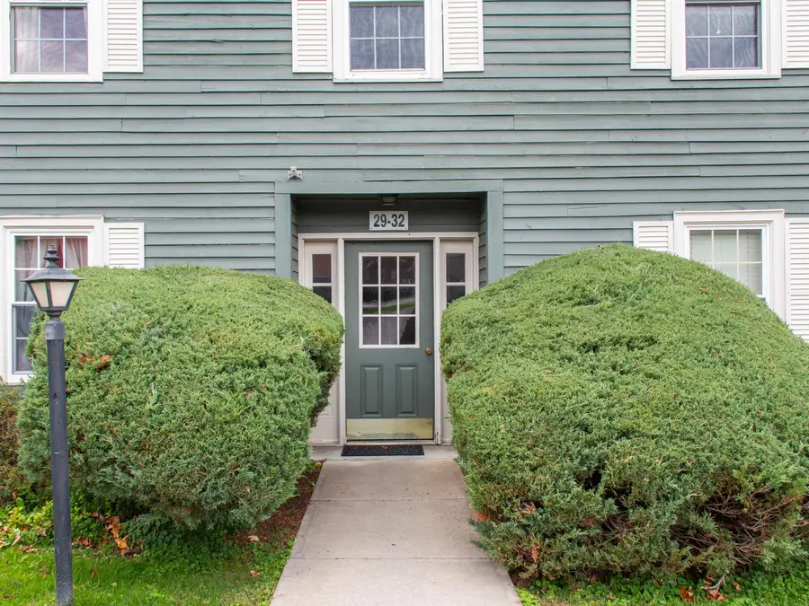 29 Twin Oaks Terrace, South Burlington, VT 05403 - #2