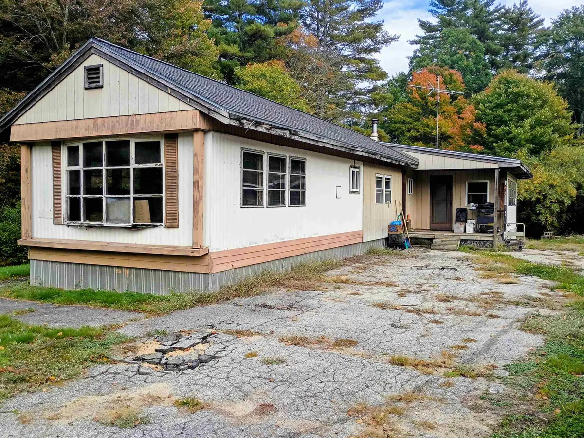 8 Darren Drive, Raymond, NH 03077 - #1