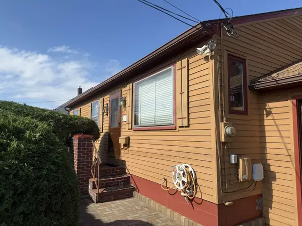 1634 North Avenue, Burlington, VT 05408